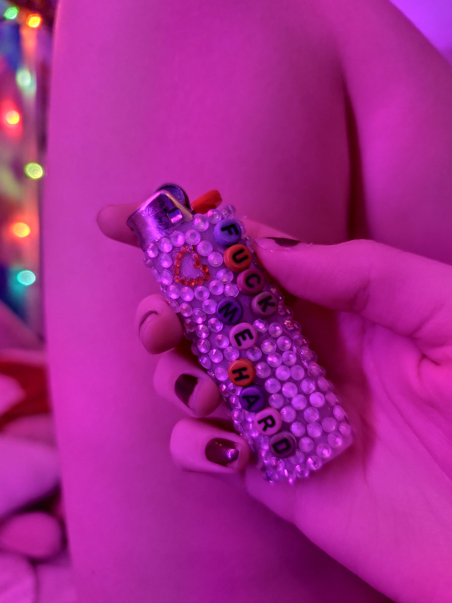 KinkyPi33's tweet image. I made my crush a lighter lol