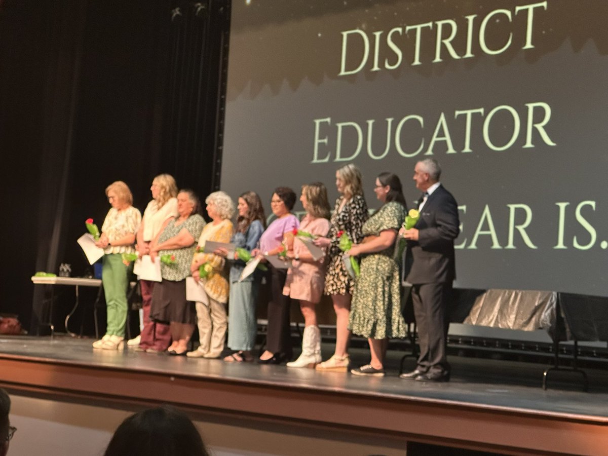 DrToddFraley's tweet photo. Very #proud of these @SEDALIASCHOOLS staff members for their #excellence in #education #TigerPride https://t.co/H2b4VvUk5k