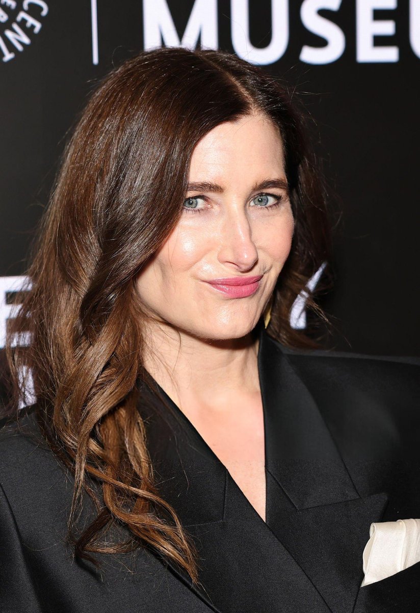 KathrynHahnFans's tweet photo. KATHRYN HAHN NATION WAKE UP https://t.co/ujIFokNJLW