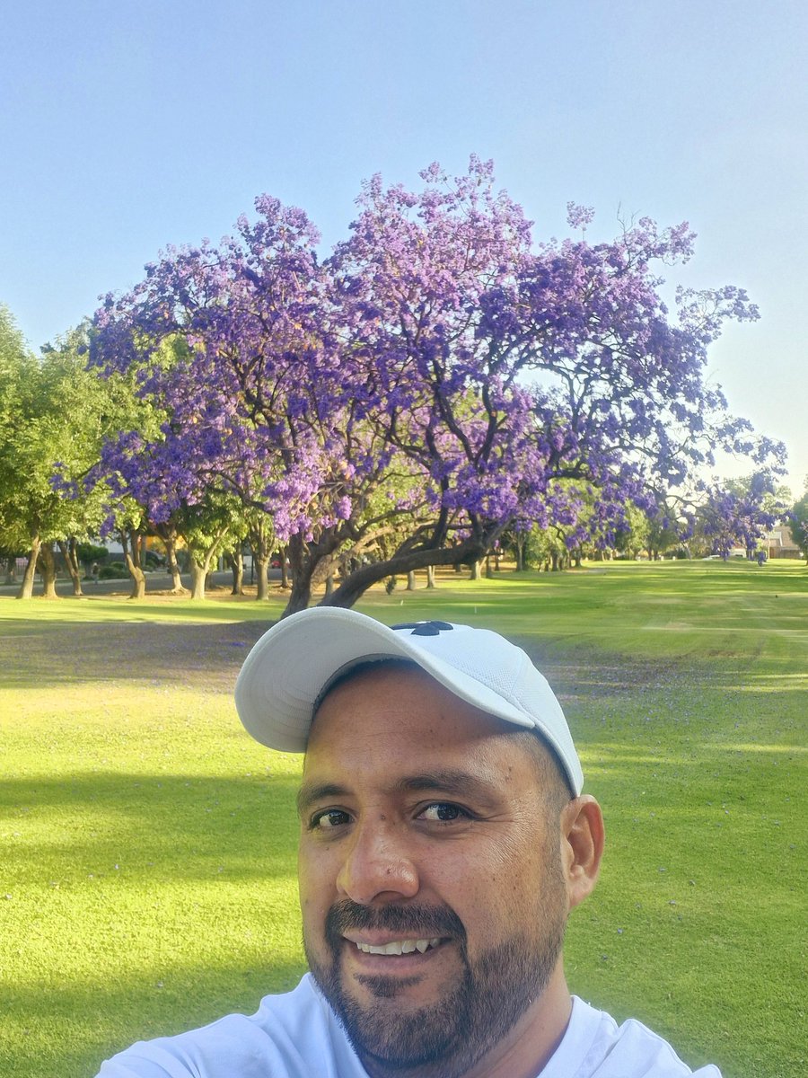 Club de Golf El Cristo, Atlixco, Pue., Tío <a href="/RicardoBSalinas/">Don Ricardo Salinas Pliego</a> justo en medio de tu deporte favorito #Golf #LaMasBonita #TengoQueGanar <a href="/JorgeNikaidoB/">Jorge Nikaido</a> <a href="/MLMSalinas/">María Laura Medina de Salinas</a> #JacarandaAzteca 
goo.gl/maps/dBJUxHyFX…
