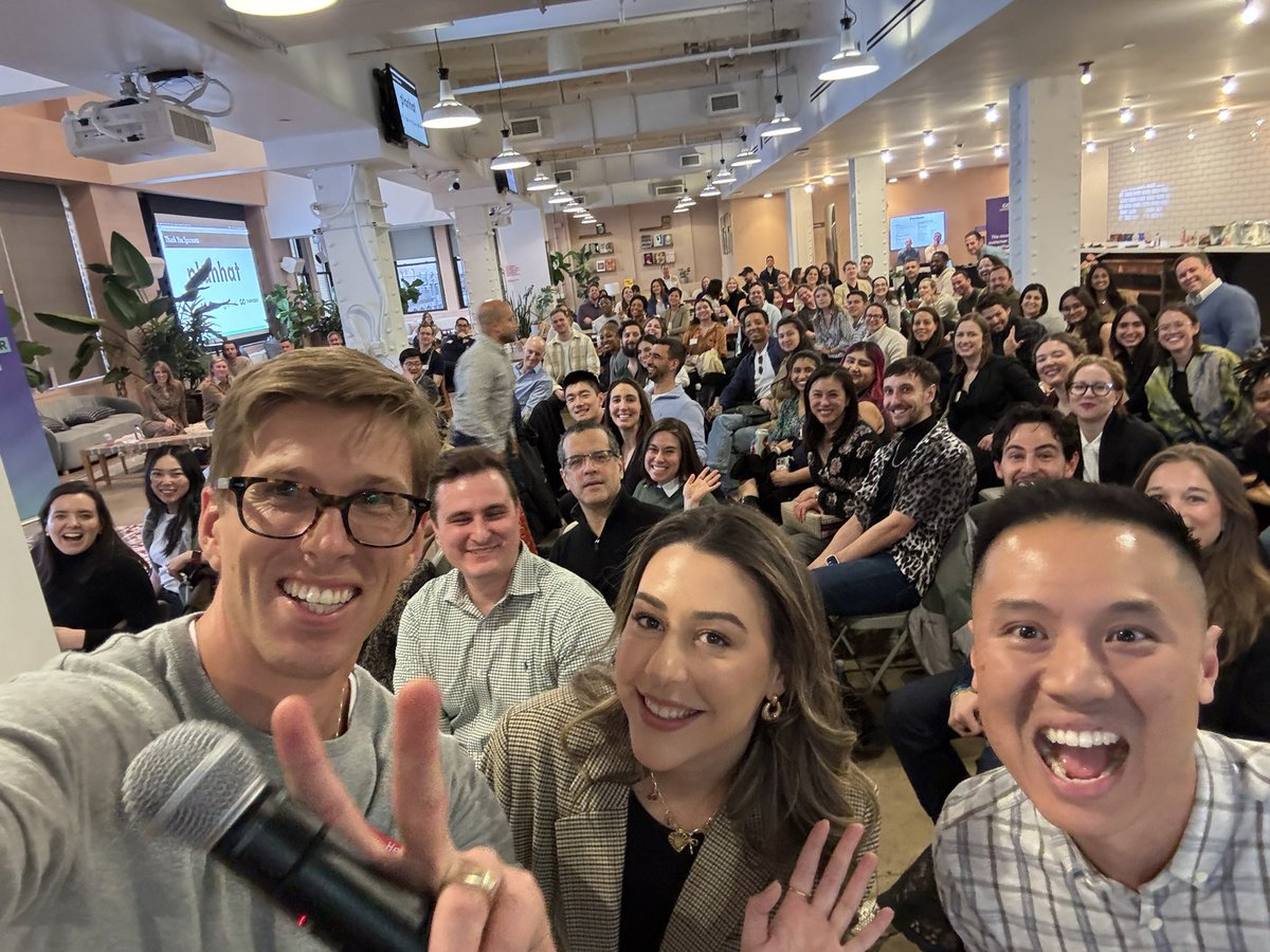 JohnGleeson10's tweet image. Another amazing Customer Success Meetup tonight with our friends @mondaydotcom!
We talked consumption pricing with amazing CS leaders from Stripe, MongoDB and PeopleAI.