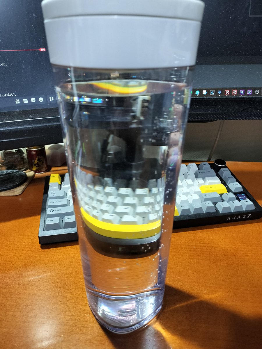 backyarD_D's tweet photo. 麦茶のパックをいれずに一晩熟成させた麦茶は透き通るようなクリアな味 https://t.co/B5qnH1bNvy