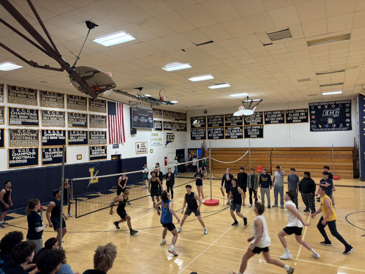 Shout out to the senior class for a super fun night of volleyball.