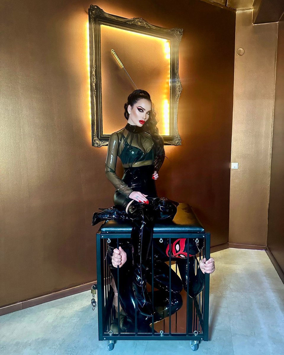 RT if you would love to be my slave 🧎🏻