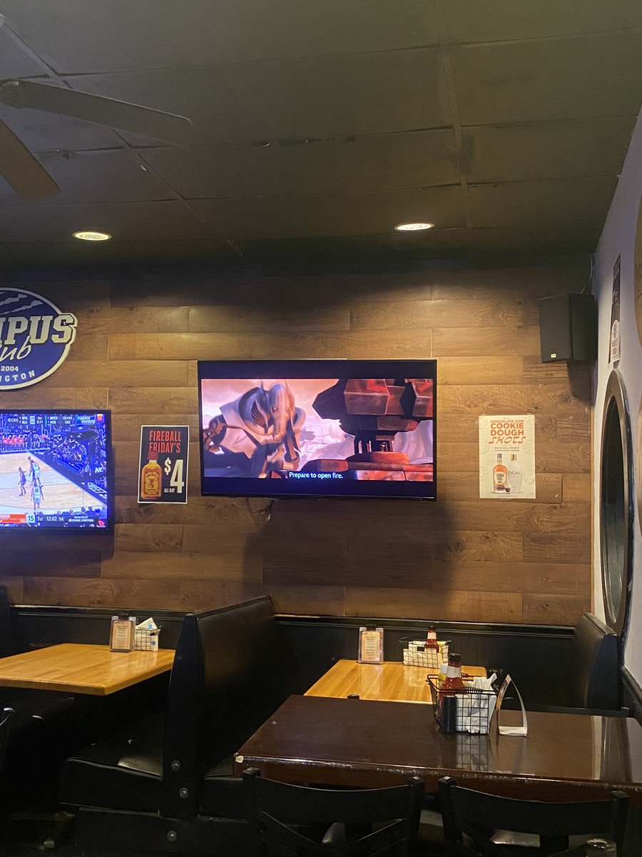 Clone Wars at the bar #expand