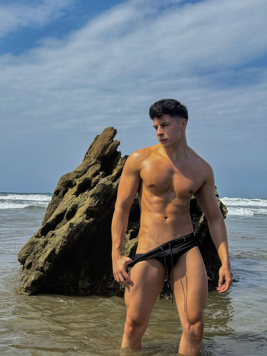 Vamos y nos comemos en la playa ! 
#onlyfans