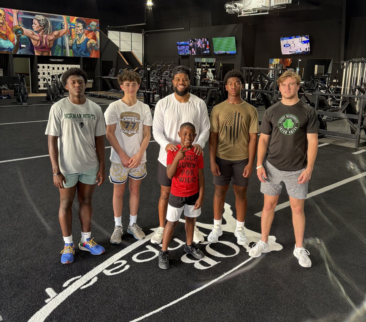 QB Impact (@qbimpact) on Twitter photo RB #WORK with the 🐐, former <a href="/OU_Football/">Oklahoma Football</a> RB Coach <a href="/MossisMadu/">Mossis Madu JR</a> #SKILLZ
<a href="/ISP_OKC/">Impact Strength & Performance</a> every Tuesday & Thursday
DM or 📧info@qbimpact.com for a spot! RB #WORK with the 🐐, former <a href="/OU_Football/">Oklahoma Football</a> RB Coach <a href="/MossisMadu/">Mossis Madu JR</a> #SKILLZ
<a href="/ISP_OKC/">Impact Strength & Performance</a> every Tuesday & Thursday
DM or 📧info@qbimpact.com for a spot!
