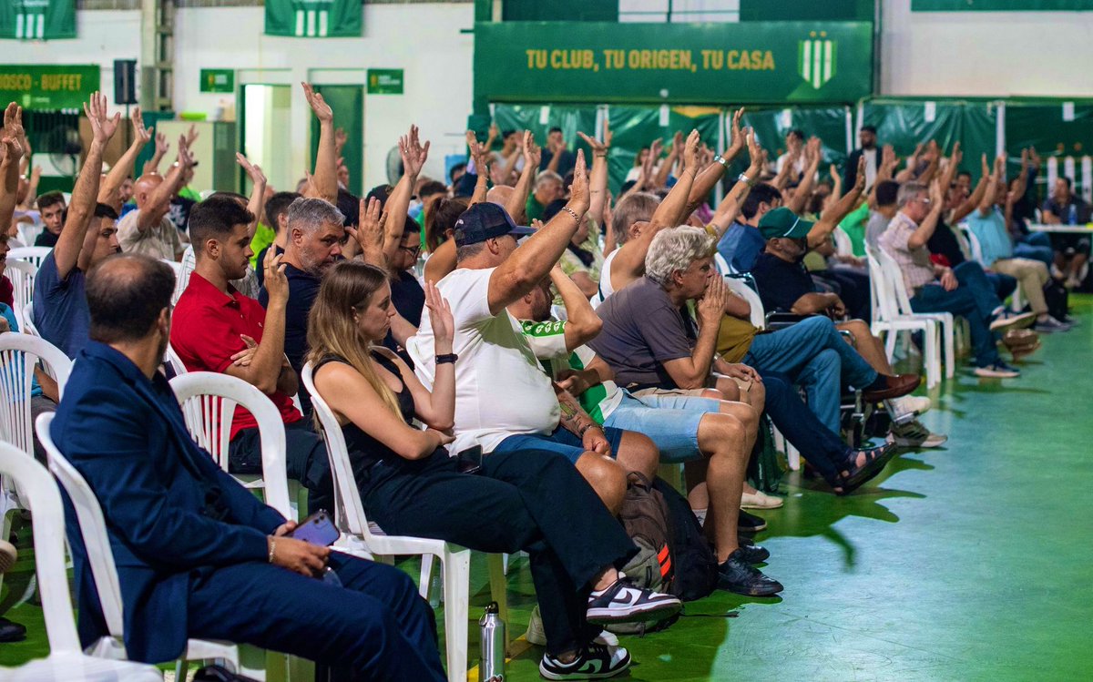 soypedrofacio's tweet photo. 🇳🇬 Asamblea ordinaria y extraordinaria aprobada por un poco más de 100 socios.

👉🏻 Se aprobó el balance de Julio 2023/24, se cerró la auditoría sin irregularidades, la creación de una Fundación. https://t.co/p2RJOJigPi