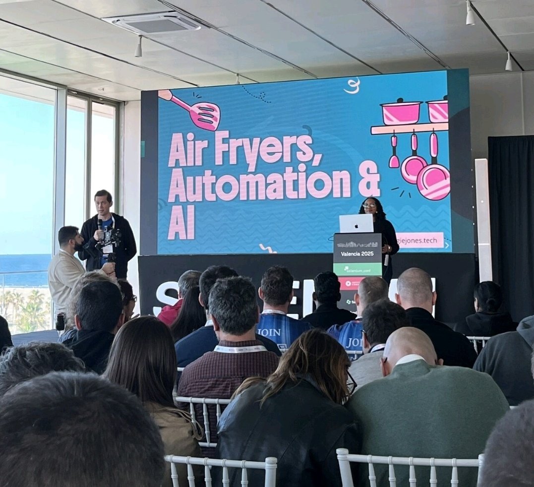 techgirl1908's tweet image. The Air Fryer Ambassador

#SeleniumConf #TechGirlWorldTour