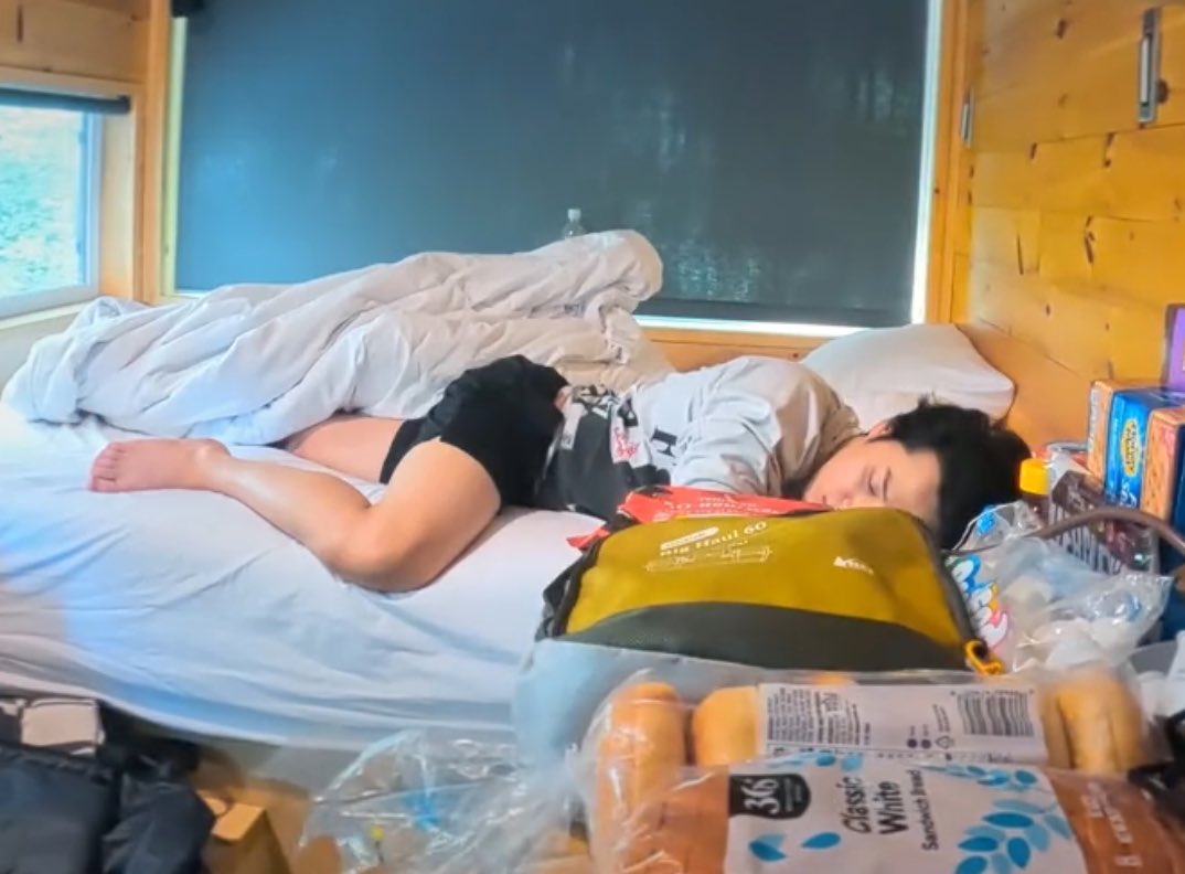 me and my bestie jimin, we're like this 🤞🏼(still fighting food poisoning😞)

but i wanted to say thank you to our lovely mods for their grace and support, i love u 🙂‍↔️
and thank you to our prompter for bringing this prompt into existence!
see you soon, friends.
stay healthy!
