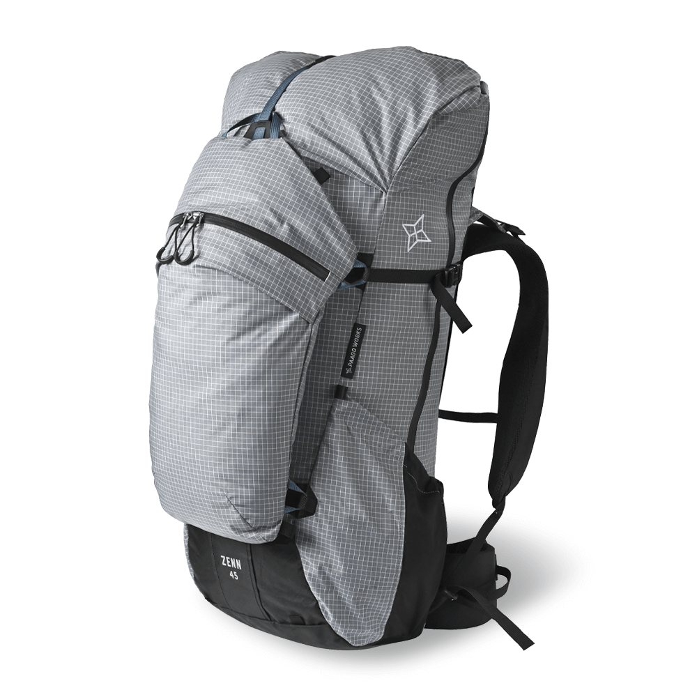 PAAGOWORKS's tweet photo. 【新製品】バックパック "ZENN"

「無駄なものは削ぎ落とし、本当に必要な機能だけを磨きぬく」そんな想いで生まれたZENN。いよいよ本日より販売開始します。
詳細はこちら：https://t.co/PFPRon5oZj
購入可能店：全国の取扱店
※パーゴワークスのオンラインショップでは本日14時より発売開始します。 https://t.co/FVl3lZ2FIr