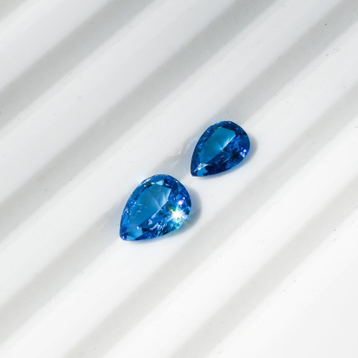 #RT이벤트 #팔로우이벤트 
✨하이퀄리티 정밀 핸드컷큐빅✨
다크 팬시 블루 컬러💙
페어컷 5x7mm, 6x8mm
일요일까지 폼 오픈합니다☺️
witchform.com/deposit_form/7…

이 게시글을 리트윗+팔로우를 해주신 한분에게 게시물의 큐빅 5x7mm 하나를 선물로 드립니다