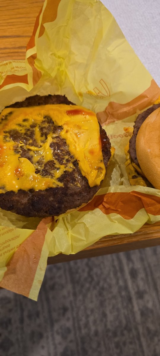 John Chambers (@_johnchambers) on Twitter photo Nothing i love more than spending $27 on <a href="/McDonaldsCanada/">McDonald's 🇨🇦</a> and specifying 3 times....PLAIN - getting home, enjoying awesome fries & finding ever burger, quarter pounder, big mac covered in pickles, onions & who knows what else.
Just wrong. Nothing i love more than spending $27 on <a href="/McDonaldsCanada/">McDonald's 🇨🇦</a> and specifying 3 times....PLAIN - getting home, enjoying awesome fries & finding ever burger, quarter pounder, big mac covered in pickles, onions & who knows what else.
Just wrong.