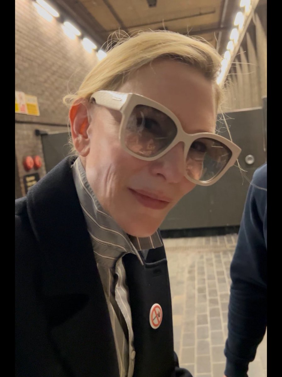 Catherine’s Cigarette 🎞️ tweet media