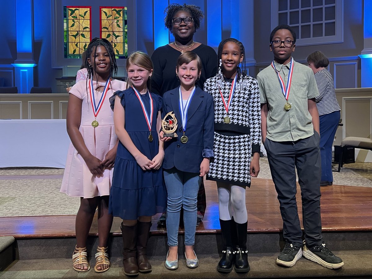 Congratulations to RCE’s Reader of the year nominees and winner! We are so proud of these outstanding 5th graders and VERY grateful for their wonderful ELA teacher <a href="/Self_RCEacademy/">Ms. Self</a> !! 📚<a href="/RCE_HCS/">RCE_HCS</a> <a href="/council_henry/">Henry Heritage Reading Council</a>
