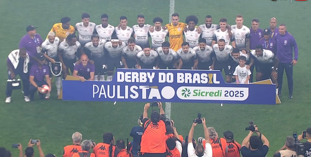 MeuTimao's tweet photo. Que essa foto entre para a história 🖤 https://t.co/CZTYeA84LC