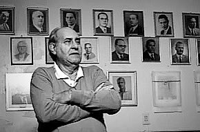 Acompañamos a la familia de Jorge Dambolena en su fallecimiento. Jorge, ex jugador y Delegado de “La Frutera” en la década del ‘90, luego sería Presidente de San Francisco y presidente en ejercicio de la Liga del Sur.
Nuestro Torneo Preparación llevará su nombre esta temporada.🕊️