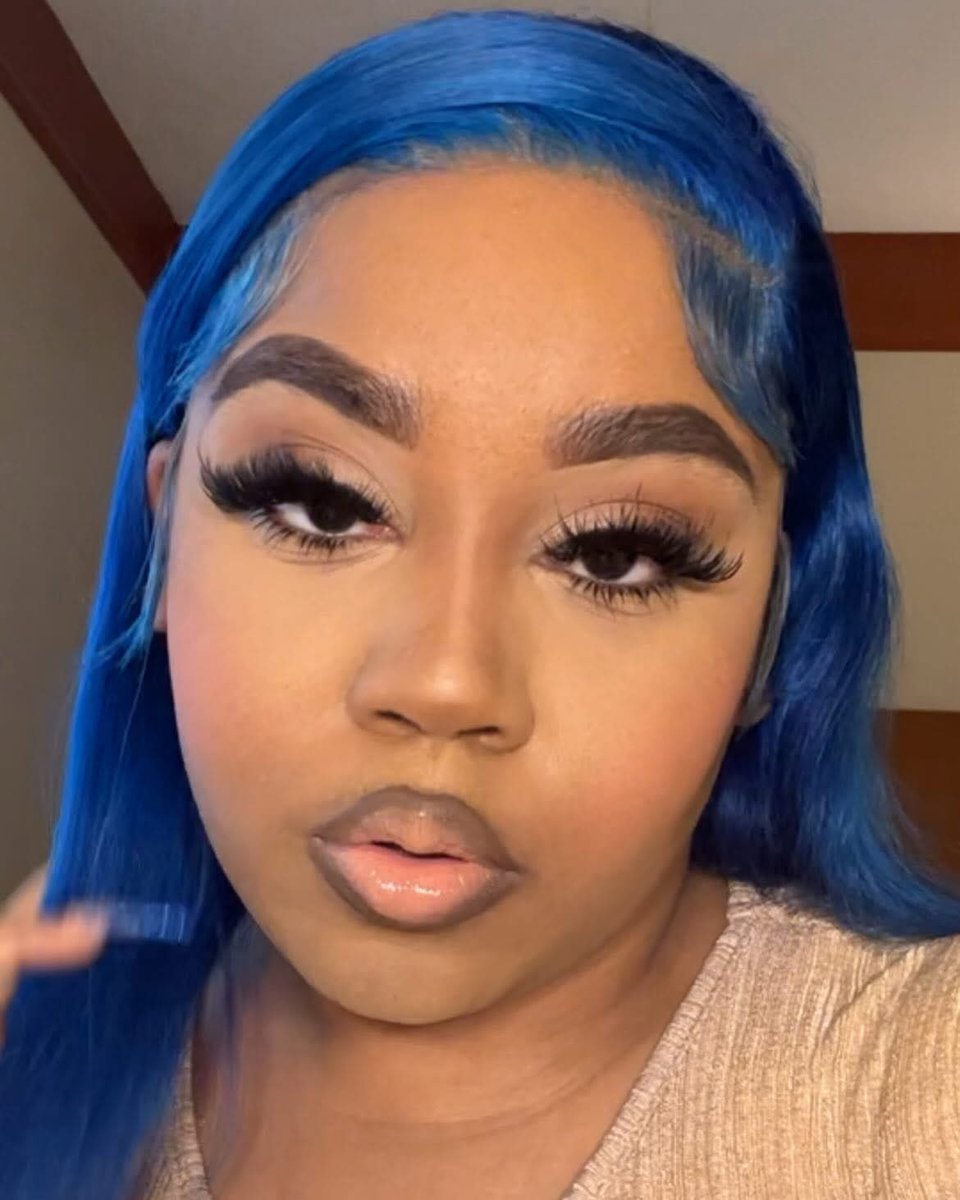 MSublimity's tweet image. Eyebrows SO SLEEK! 😍✨

Fill your brows with the lustrous brow pencil for perfect lines, fullness, and amazing brows every time! 

#mirroredsublimity #eyebrows #softglam #blackwomenmakeup #makeupessentials