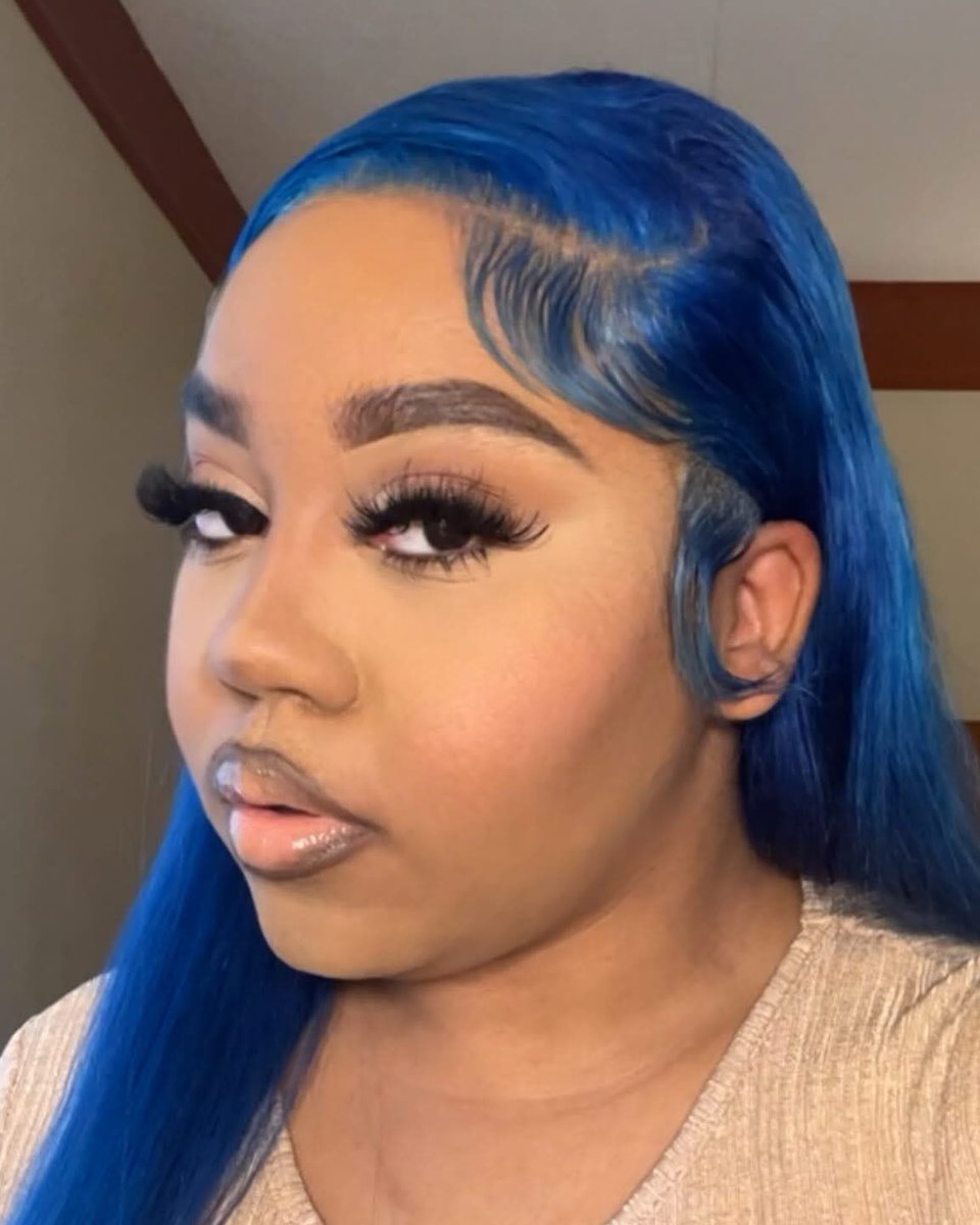 MSublimity's tweet image. Eyebrows SO SLEEK! 😍✨

Fill your brows with the lustrous brow pencil for perfect lines, fullness, and amazing brows every time! 

#mirroredsublimity #eyebrows #softglam #blackwomenmakeup #makeupessentials