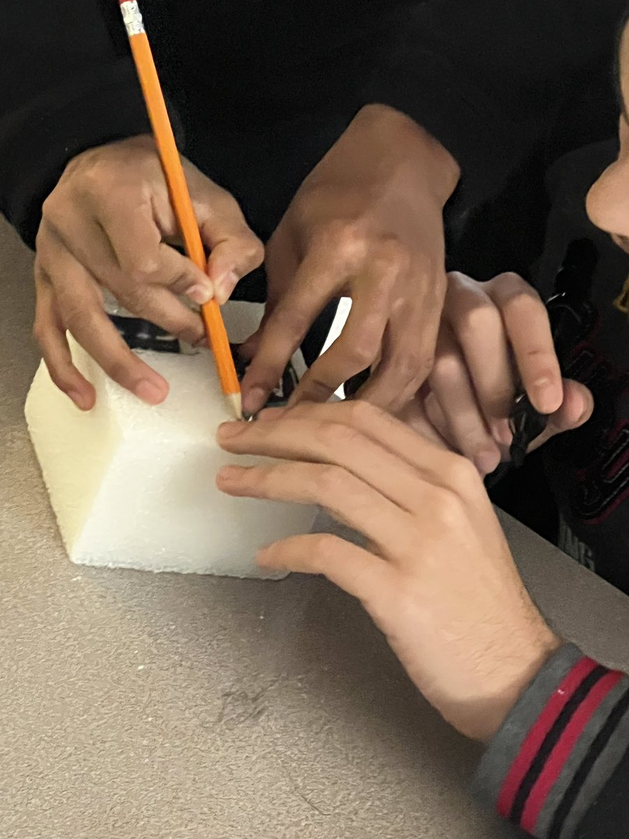 Teacher_Outlaw's tweet photo. Photo 2 visual art students work together to create small mock-ups of there photo sculptures. #ramsvisualarts @Artk12RISD @bhsstem https://t.co/YyJlirsx8v