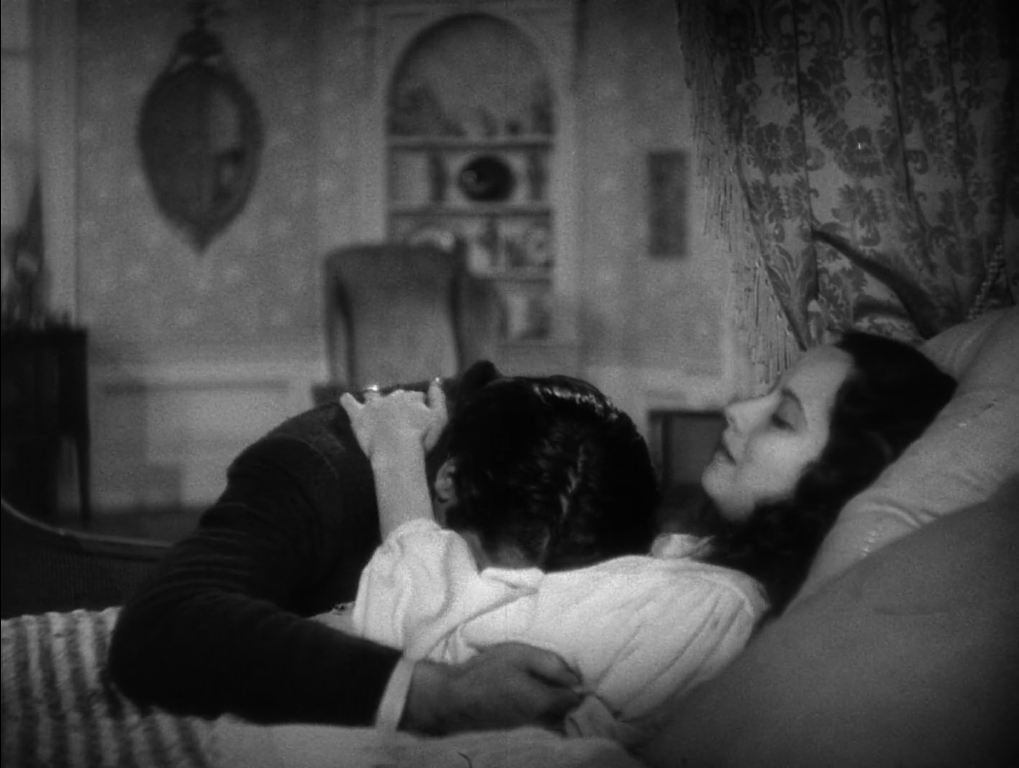 suddenxfear's tweet photo. wuthering heights (1939) / william wyler https://t.co/MICaysBY8j