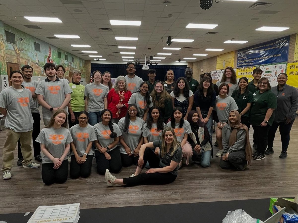 UTeachDallas's tweet photo. We had a great STEAM Night at Richland Elem, @RichardsonISD last night! The students had a blast and were excited to try all the activities. Thank you to all the volunteers and other organizations for helping and hosting a table!
#weteachutd #steamnight #volunteering #instarisd https://t.co/RLI8kzY1Tl