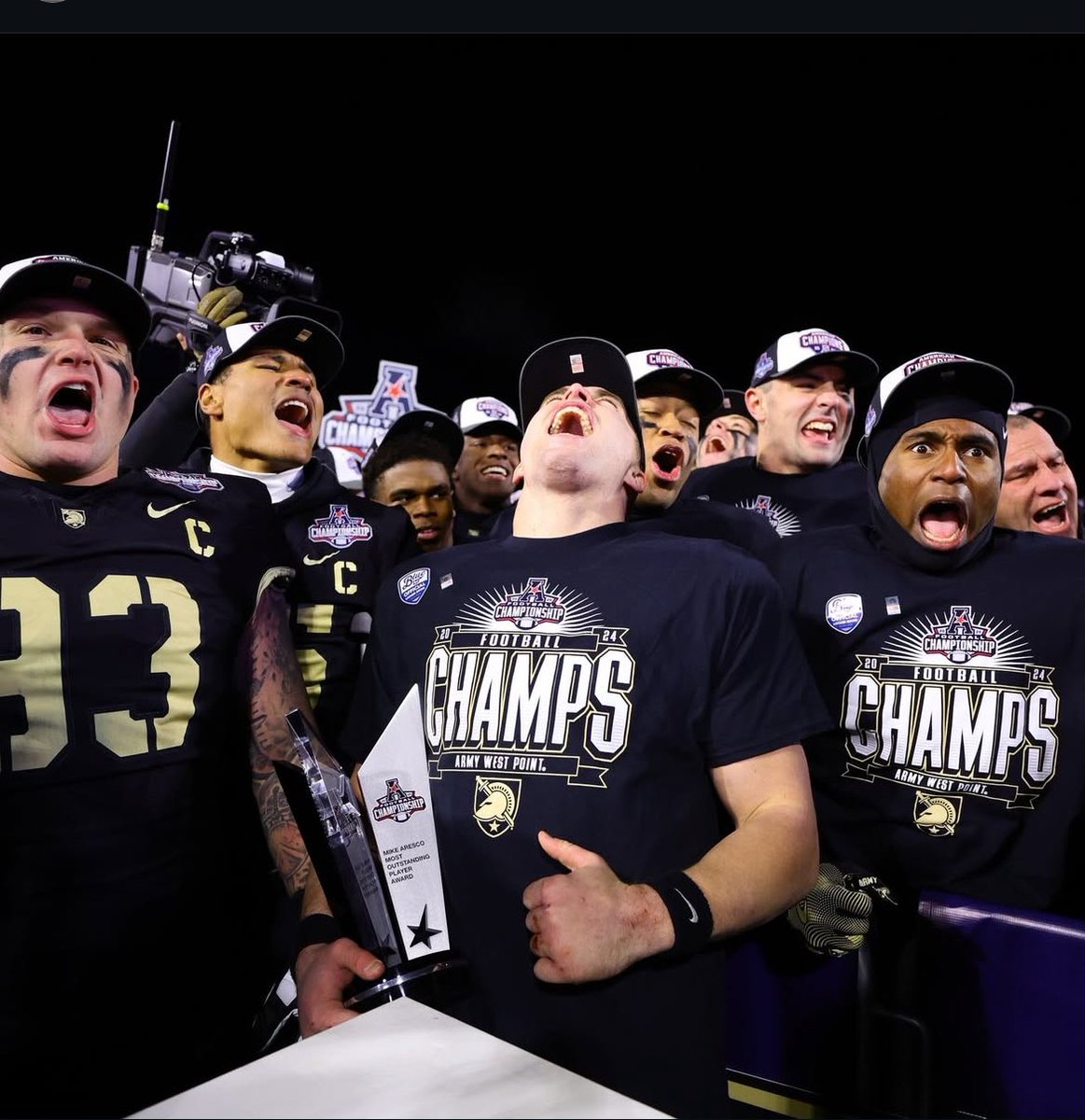 Landon Kalsbeck (@landonkalsbeck) on Twitter photo #AGTG After an amazing conversation with <a href="/CoachSaturnio/">Sean Saturnio</a> I am feeling incredibly blessed and excited to have earned an offer from Army West Point ‼️🏴☠️🏴☠️
<a href="/Coach_Burks/">Chandler Burks</a> <a href="/ArmyWP_Football/">Army Football</a> <a href="/DakotaRidgeFB/">DakotaRidgeFootball</a> <a href="/DRidgeCoachB1/">Jeremiah Behrendsen</a> <a href="/TeamFullGorilla/">Team Full Gorilla</a> <a href="/ProStarSports/">Paul Sheehy</a> <a href="/derosier_kyle/">Kyle Derosier</a> #AGTG After an amazing conversation with <a href="/CoachSaturnio/">Sean Saturnio</a> I am feeling incredibly blessed and excited to have earned an offer from Army West Point ‼️🏴☠️🏴☠️
<a href="/Coach_Burks/">Chandler Burks</a> <a href="/ArmyWP_Football/">Army Football</a> <a href="/DakotaRidgeFB/">DakotaRidgeFootball</a> <a href="/DRidgeCoachB1/">Jeremiah Behrendsen</a> <a href="/TeamFullGorilla/">Team Full Gorilla</a> <a href="/ProStarSports/">Paul Sheehy</a> <a href="/derosier_kyle/">Kyle Derosier</a>