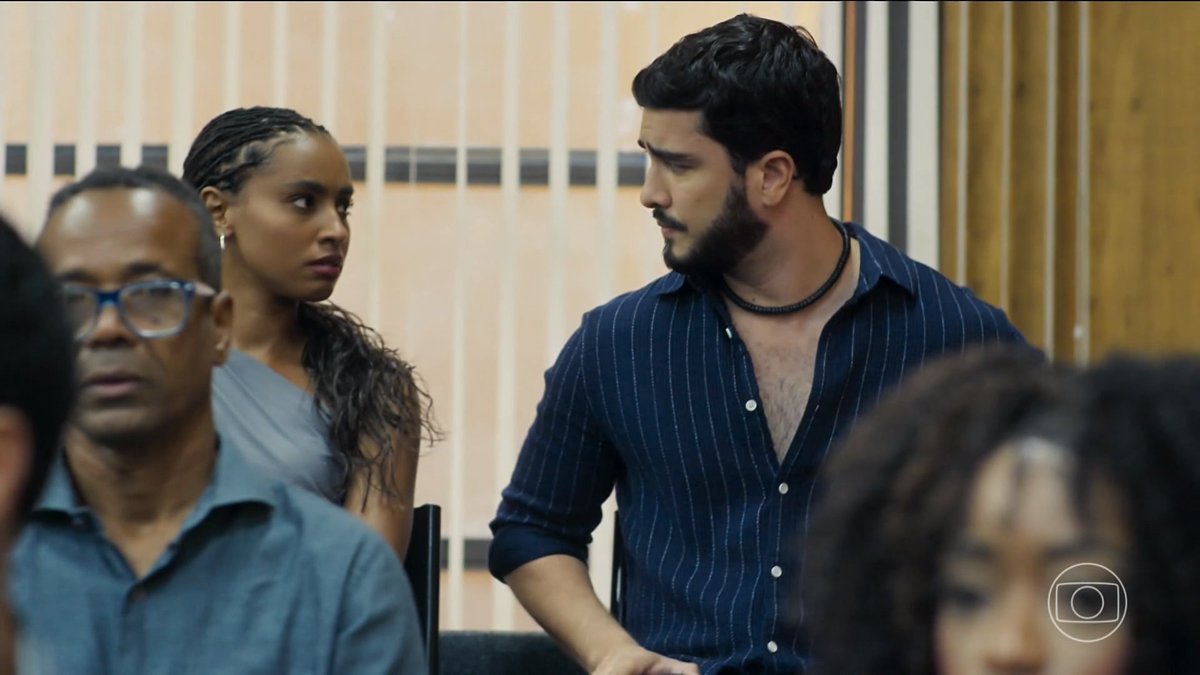 A participação da Viola. 4 segundos.#ManiadeVoce