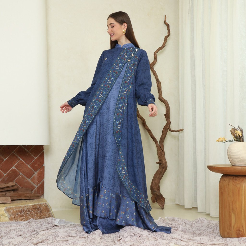 Knapa baru liat skr, kok Ini cakep bener #gamis nya #dresslebaran 🛒 s.shopee.co.id/8pY0PIbr9k