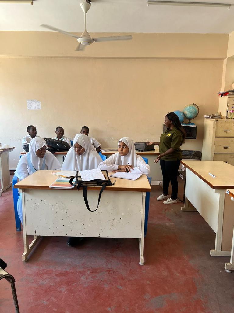 Young Girls from Zanaki Secondary School took part in the GPN training, building their skills and expanding their knowledge. Their active involvement is a promising step towards future leadership and success.

#Wagggs
#GirlPoweredNutrition
#Tanzania
