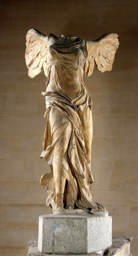 xmuse_'s tweet photo. 2,215 years old Nike of  Samothrace https://t.co/703Wzc4K2s