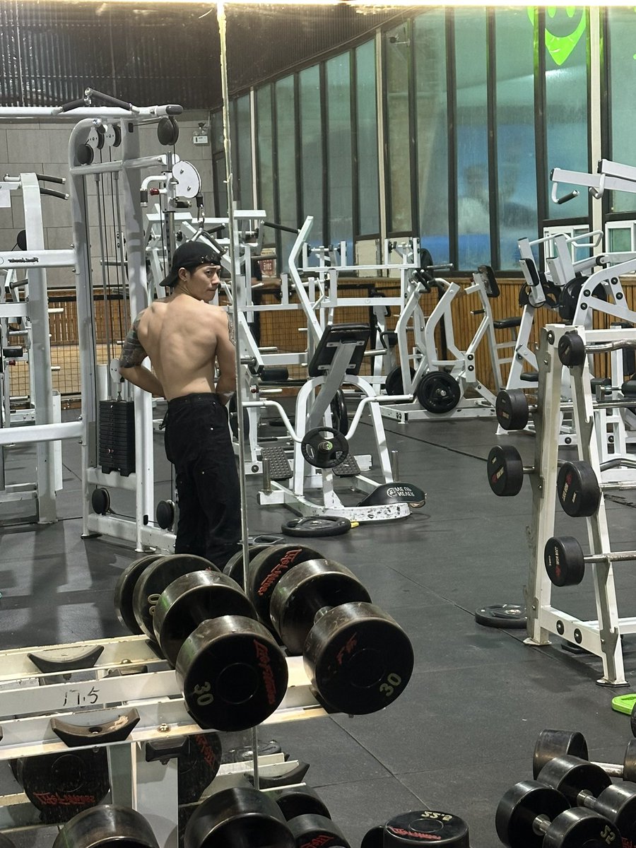 我去厕所送纸 (@ggfjcd) on Twitter photo 