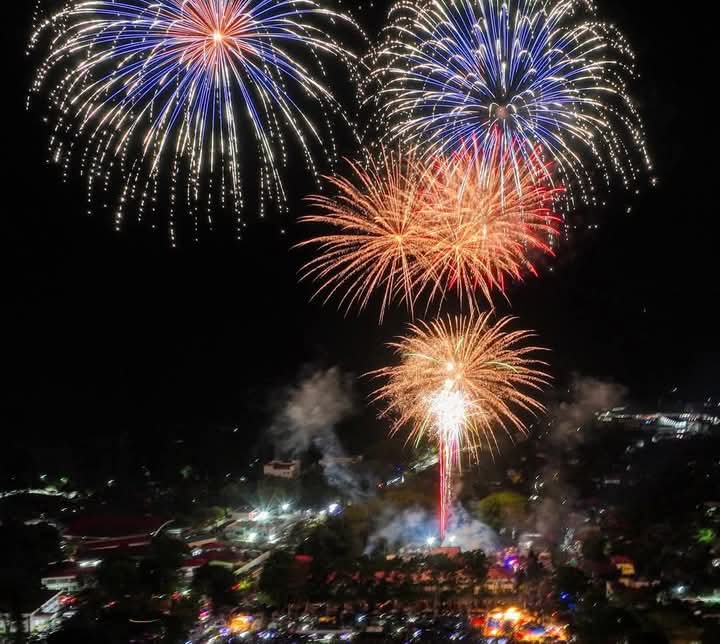 kaamulan festival at march, 23, 2025.. an amazing view of fireworks at the @MalaybalayCitycapitolgrounds