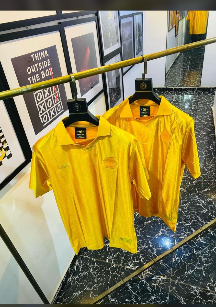 Children Jerseys available 
Female kits available
Club Jerseys..12,000 naira
Country Jerseys...14,000 naira
Retro kits ...20,000 naira
Customization....3,500 naira
Children Jerseys..12,000 Naira (top and shorts)
📍Location:  Lagos Island
Whatsapp : 08189317597 ,Call : 09055300908
