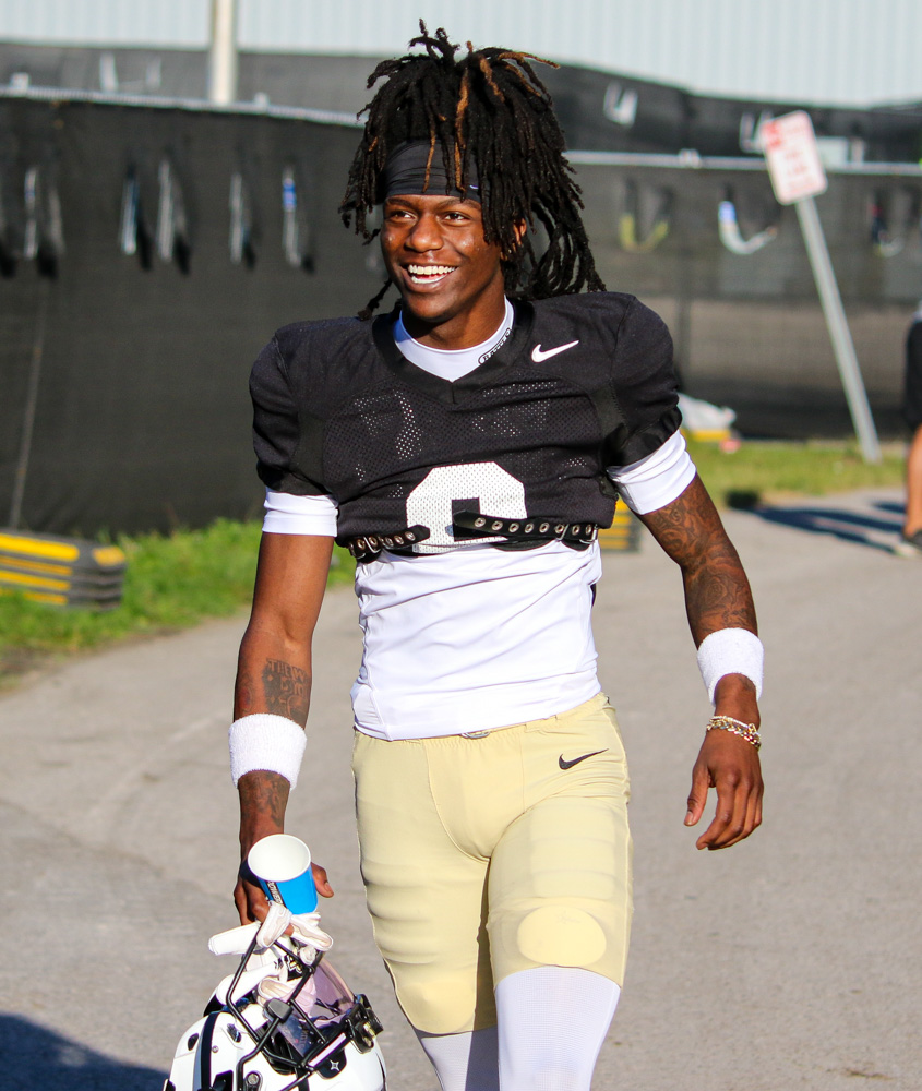 Brandon Helwig (@ucfsports) on Twitter photo <a href="/thecarljenkins/">Carl Jenkins Jr</a> Sophomore WR DayDay Farmer is back with UCF after spending his freshman season at West Virginia. He had originally committed to the Knights in high school. <a href="/thecarljenkins/">Carl Jenkins Jr</a> Sophomore WR DayDay Farmer is back with UCF after spending his freshman season at West Virginia. He had originally committed to the Knights in high school.