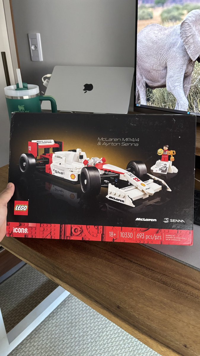 eduardoreisdev's tweet photo. Construction begins tomorrow… 🙂

#lego #senna #mclaren #f1 https://t.co/2Tx37pmWNT
