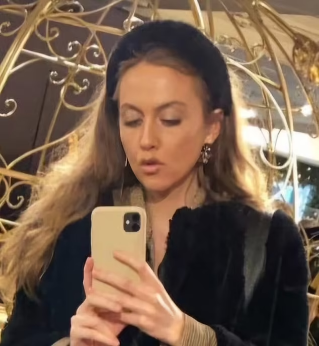 TrueCrimeUpdat's tweet photo. MISSING PERSON UK – Portia Vincent-Kirby, 33

LAST SEEN: 8:45pm, February 21, Hyde Park, London

LAST KNOWN ACTIVITY: Phone/bank cards last used March 3

APPEARANCE: Slim build, blue eyes, shoulder-length dyed blonde hair (often changes color)

TYPICAL ACCESSORY: Often wears baseball cap

‼️ URGENT WELFARE CONCERNS:

No digital/financial activity for 3+ weeks
Flat appears unoccupied since disappearance

KNOWN LINKS:
Residential: North Finchley, London
Connections: Kent area
International: Italy, Belgium, Greece, France (passport unused)

🙏Please share to raise awareness
📣Please send message via X to request removal of post
👁️Source: Metropolitan Police X Channel
Reference Number: 01/7262039/25