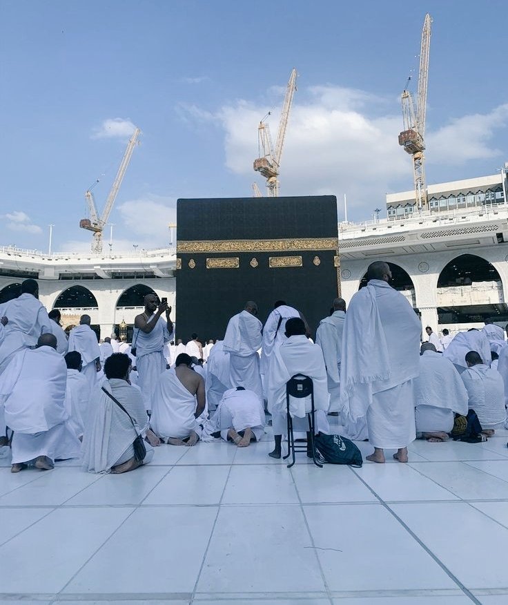 Asalam o Alaikum ❣️💖 
Alhamdulilah for another Friday, May Allah bless us His Mercy on this Friday 💕🌹🤲 

Jumma Mubarak to all Muslims ♥️💯