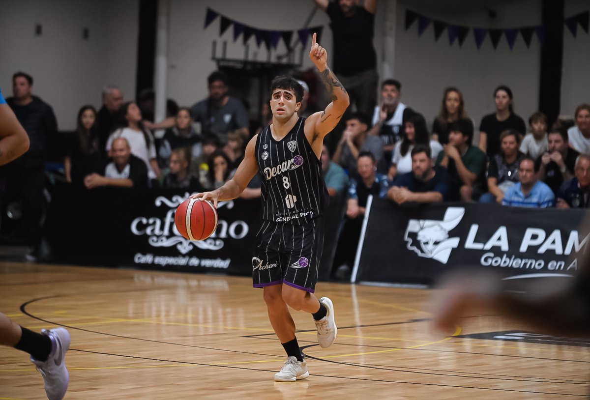 LigaARGbasquet's tweet photo. ✅ ¡EL PRIMERO FUE PARA PICO! @basquet_pfc ganó 83-70 en el Parque Ángel Larrea ante @GimnasiaBasquet para ponerse 1-0 arriba en la serie de cuartos de final.

#PlayoffsLaLigaArgentina

📊 P. Alderete (P): 28 puntos y 5 rebotes
📊 R. Pelorosso (G): 20 puntos

📎 Estadísticas completas: https://t.co/AKK0zarkKT?
