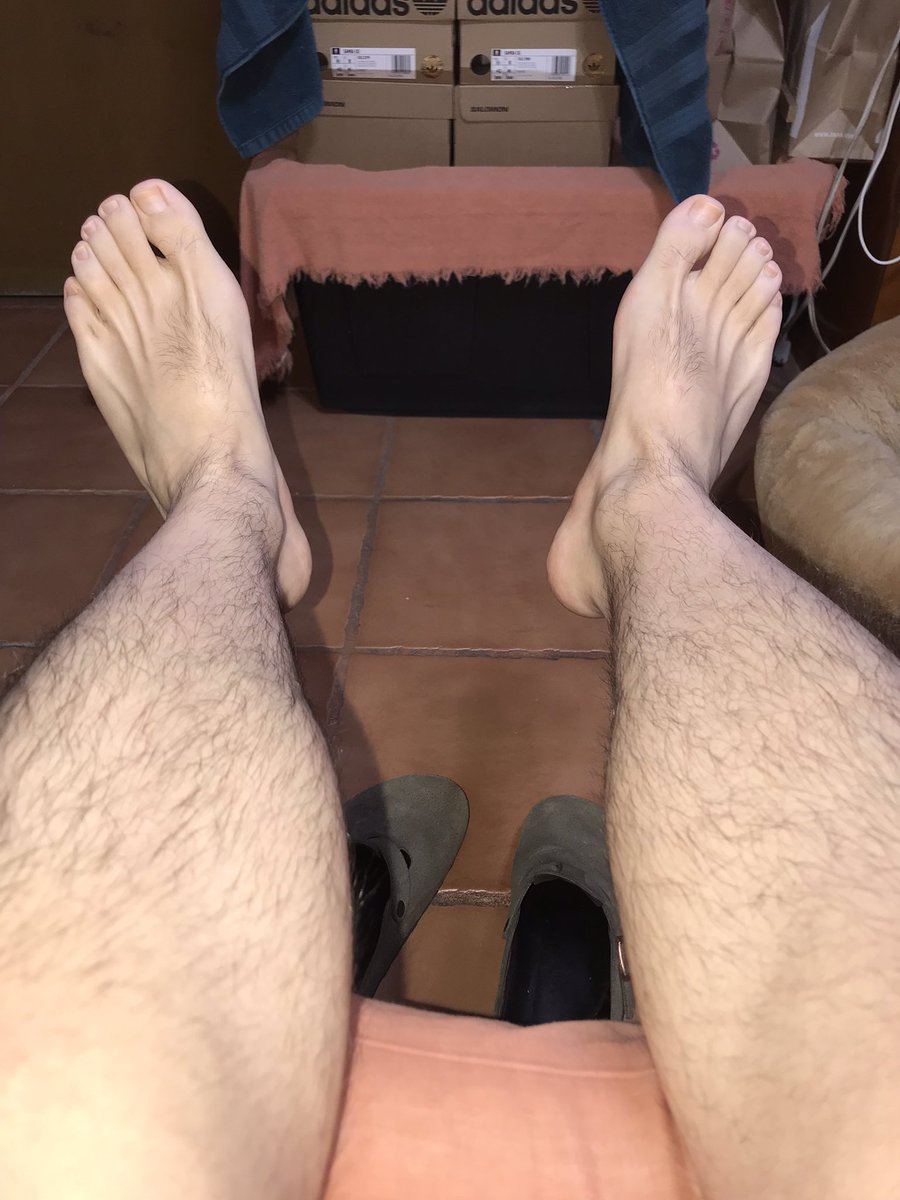 rmichael1991's tweet photo. Suck my toes! 👅 https://t.co/GsVq32CXvs