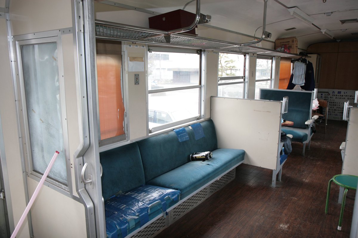 ojamonas's tweet photo. @dc_ayana 遅リプですが車内写真ありました

4枚目が傘立てっぽい構造物です

オハフ50 180
50系
車内 https://t.co/ei27ztnyyy