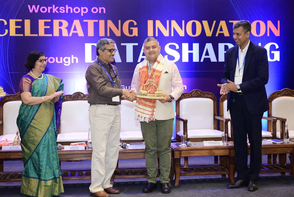amit1kas's tweet image. #datasharing
#workshop
#speaker
#guwahati
We exchanged lot of innovative and doable ideas during importabt MeitY platform on Celebrating Innovation through Data Sharing, so as to connect the missing dots in future under ‘Ek Bharat’ Mission…Jai Hind 🇮🇳
