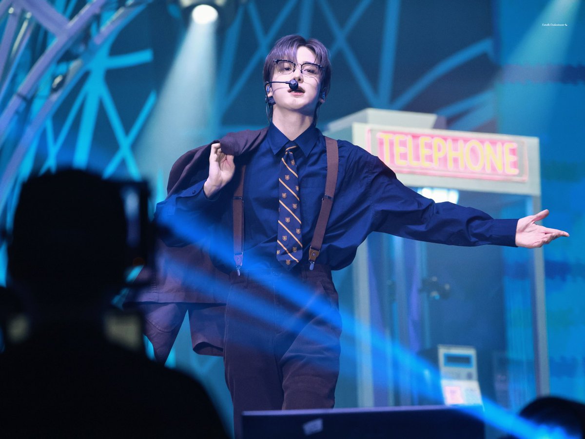 허어어어… 이 사진 뮤배같이 나왔어… 뮤덕의 마음이 설렌다