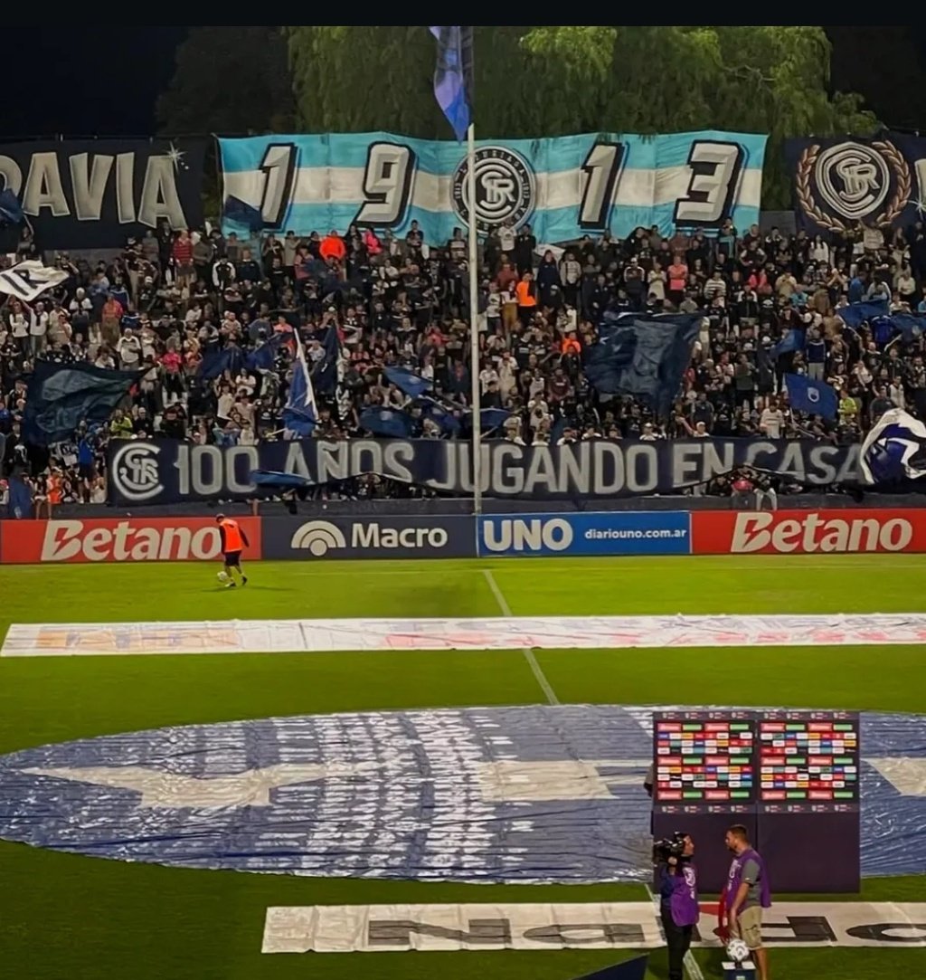 100 AÑOS JUGANDO EN CASA no es para cualquiera...