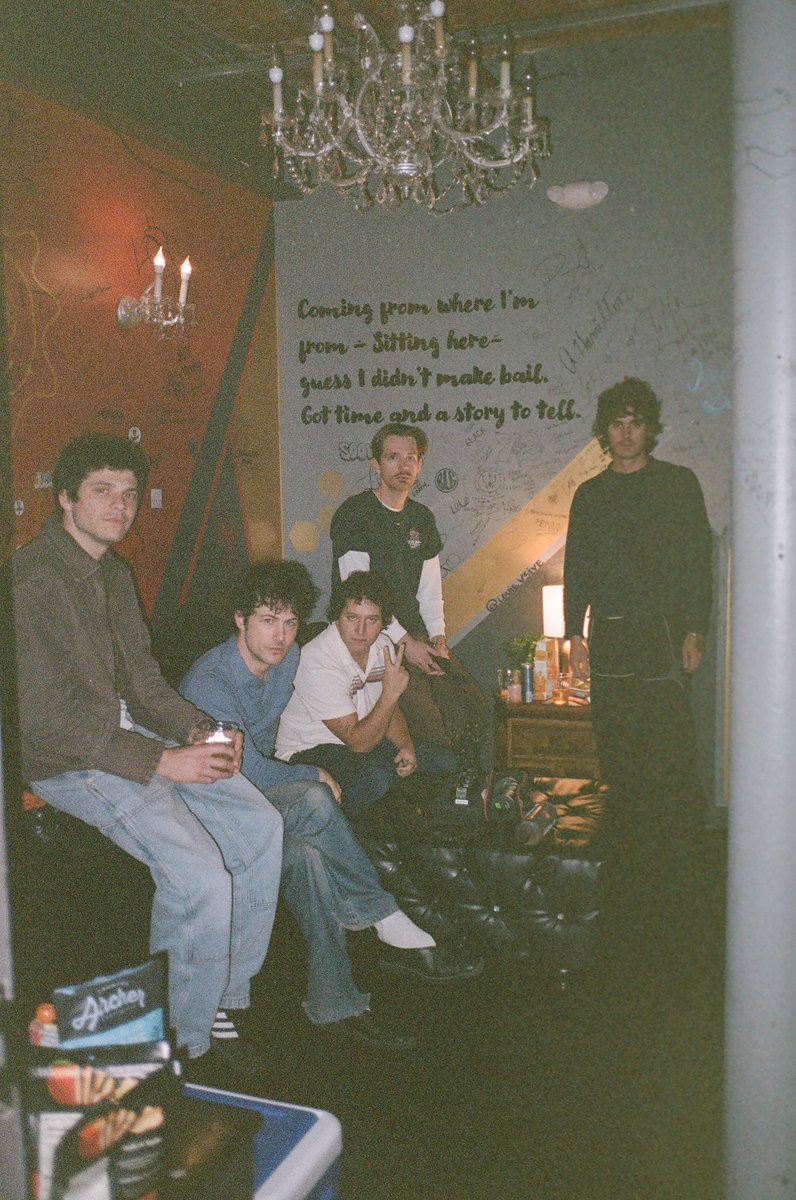 wallowsar's tweet image. 🚨 | YA SE ENCUENTRA DISPONIBLE EL NUEVO EP DE WALLOWS "MORE" EN ARGENTINA 🇦🇷!!

Pueden escucharlo en Spotify:

➡️ open.spotify.com/album/1h6FJ7fi…

¿Qué les pareció? ¿Qué tema no puede faltar en el vorterix (manifiesten)?