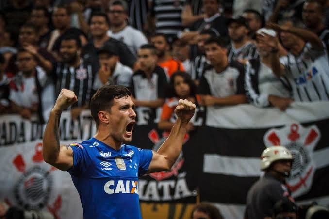 thaymarques007's tweet photo. Caze TV: na casa do corinthians não, aqui não. Aqui só tem um campeão 

Então… https://t.co/50L9qNfMsh