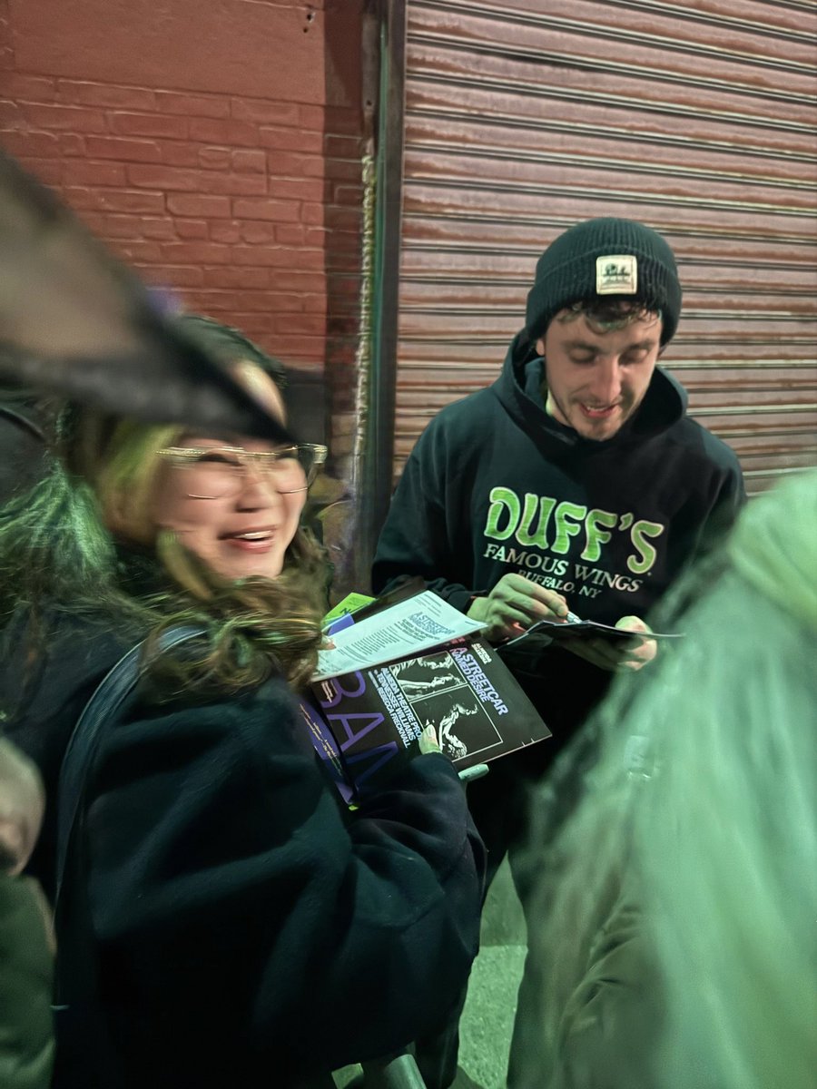 stelephone_'s tweet photo. One of my bucket list goals was to see Paul Mescal live, and I got to experience that and so much more. Just saw A Streetcar Named Desire and it was a truly incredible show. https://t.co/VAVpX0jfaP