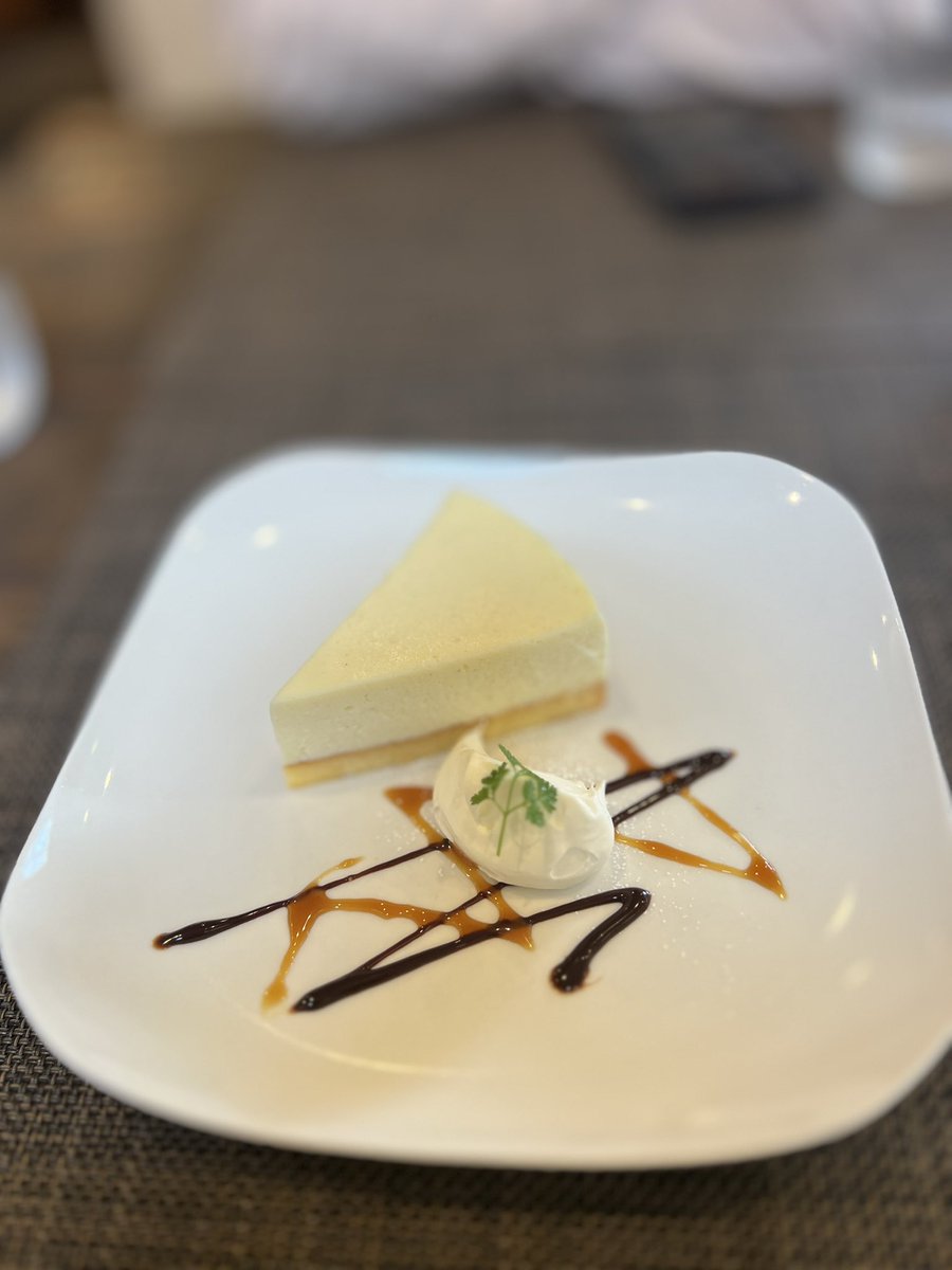 charo_obentou's tweet photo. 滋賀県 近江八幡に買物に
ランチは #cafeNICO さん
海老クリームのオムライス
鶏天マヨネーズソース
デザートはホワイトチョコのチーズケーキ♡
めっちゃ美味しゅうございました https://t.co/5on95z2Wji