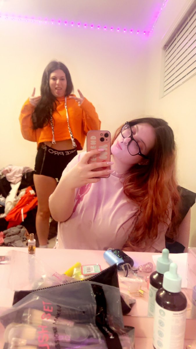 w/ @QueenBee4441  empty you’re wallet for us piggies