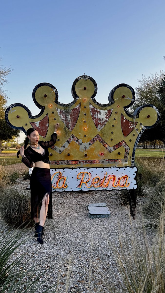 MISTRESS GEMMA LI (@mistressgemmali) on Twitter photo There’s something about Texas that gets it right. Thanks for the treasure hunts <a href="/RoundTopAntique/">Round Top Antique Show</a>. There’s something about Texas that gets it right. Thanks for the treasure hunts <a href="/RoundTopAntique/">Round Top Antique Show</a>.